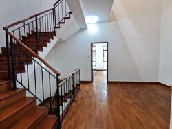 Lakeside Grove (D22), Terrace #520252001